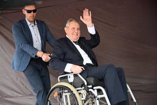 Ztráta soudnosti. Radek Vondráček podlézá na všech...